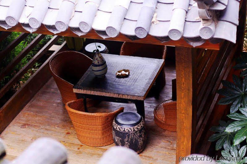 Blossom Hill Inn - Neverland ลี่เจียง ร้านอาหาร รูปภาพ
